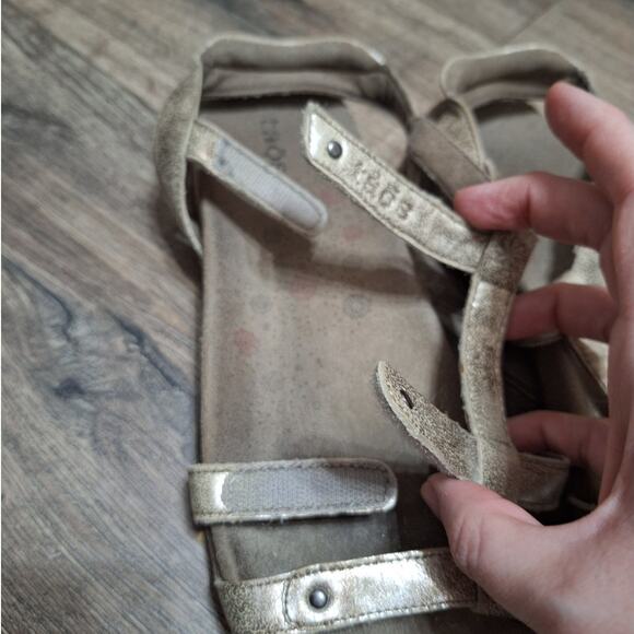 Taos Trophy II Champagne Strap Comfort Walking Sandals Womens 9 - Picture 7 of 9